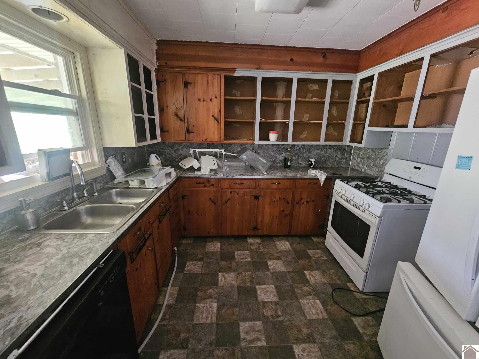 6694 State Line Road East Hazel, KY 42049 - Photo 5 of 18 Photo 5