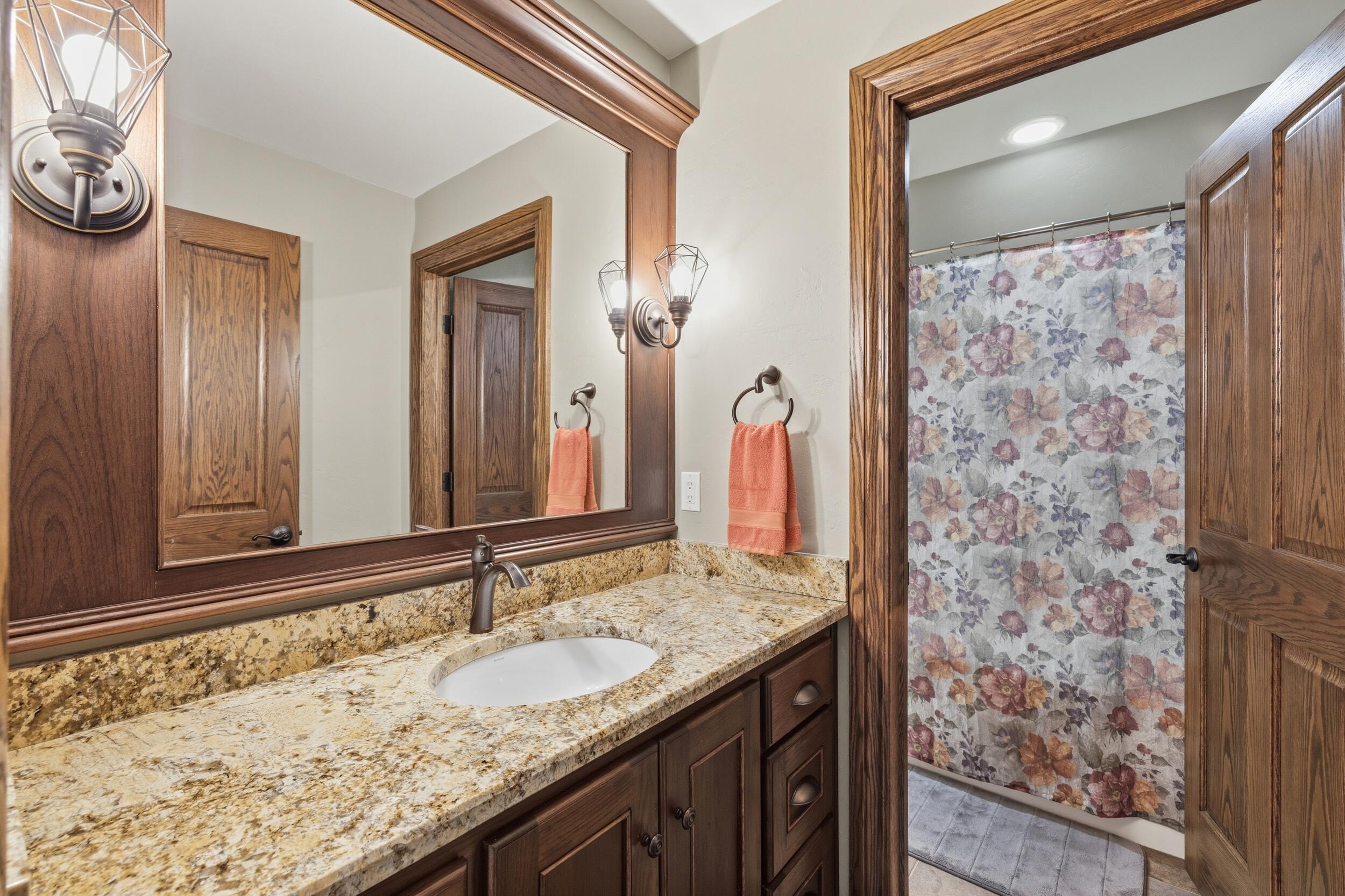 11105 Meadow Ridge Road Whitelaw, WI 54247 - Photo 34 of 78 Dual Entry with Privacy Doors