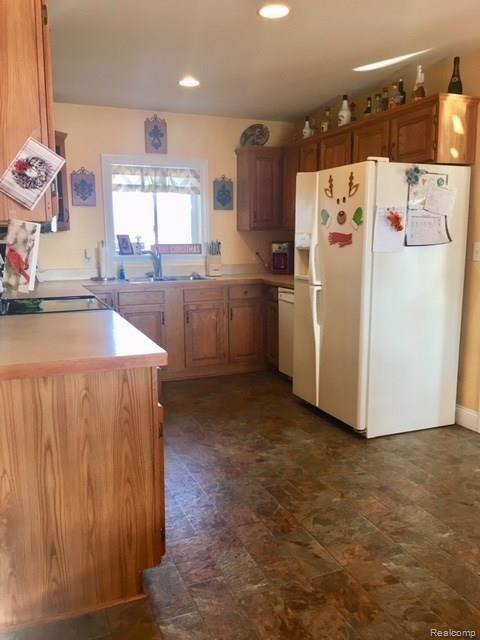 2474 North Summers Road Imlay City, MI 48444 - Photo 24 of 56 IMG_0980.jpg