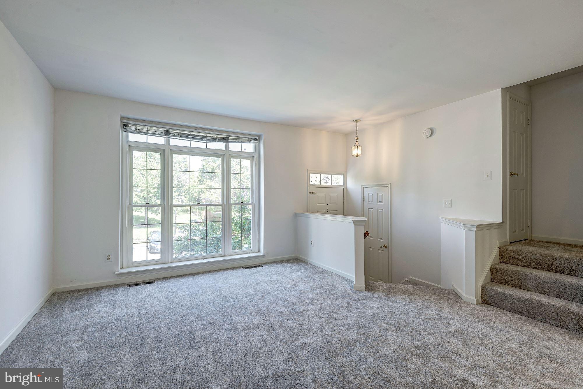 46911 Rabbitrun Terrace Sterling, VA 20164 - Photo 5 of 30