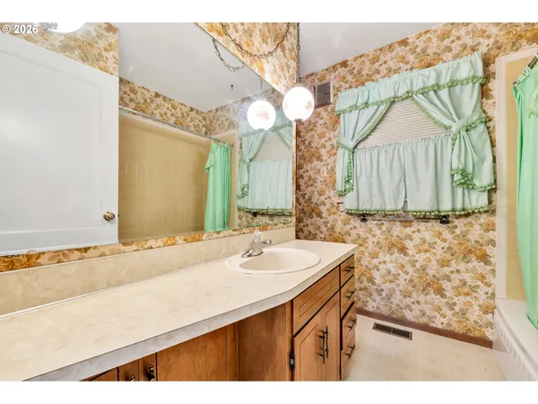 $485,000 | 1521 Gilham Road, Eugene, OR 97401