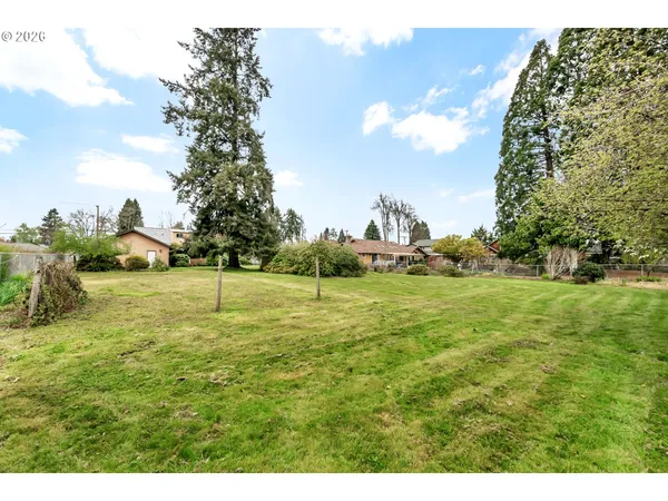 $485,000 | 1521 Gilham Road, Eugene, OR 97401