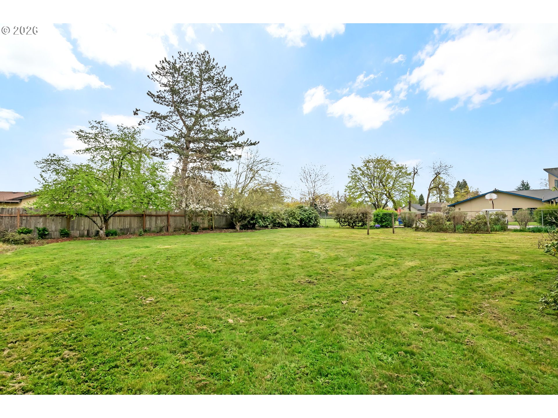 1521 Gilham Road Eugene, OR 97401 - Photo 33 of 37