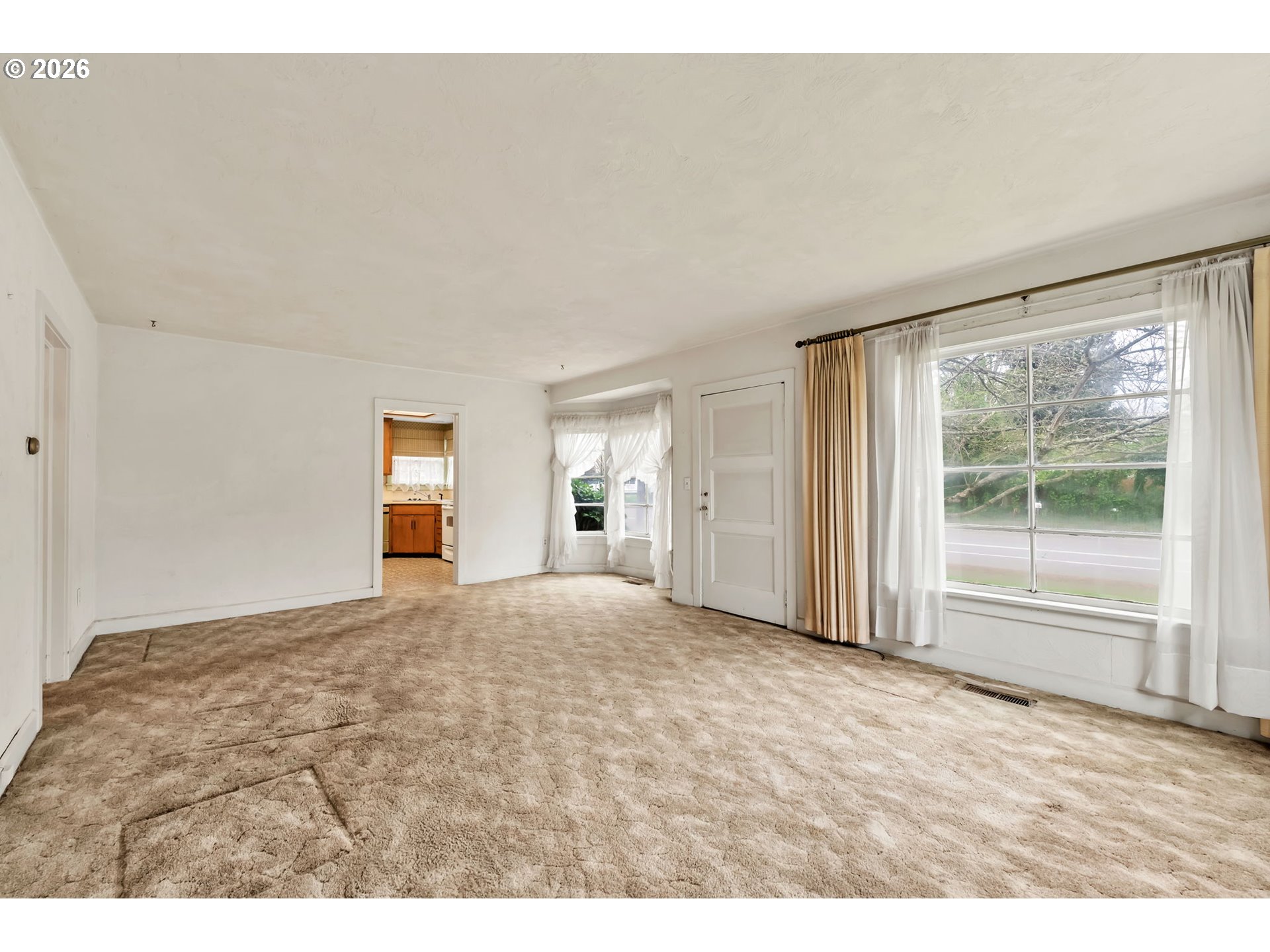 1521 Gilham Road Eugene, OR 97401 - Photo 5 of 37