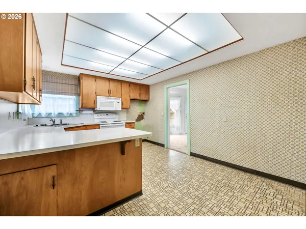 $485,000 | 1521 Gilham Road, Eugene, OR 97401