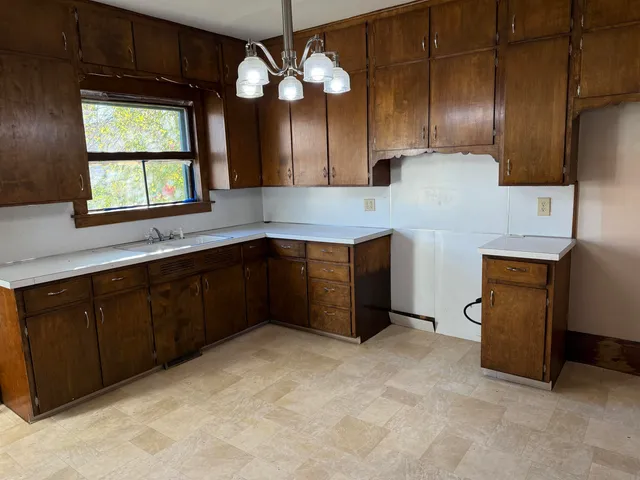 $49,900 | 621 East Garden Street, Freeport, IL 61032