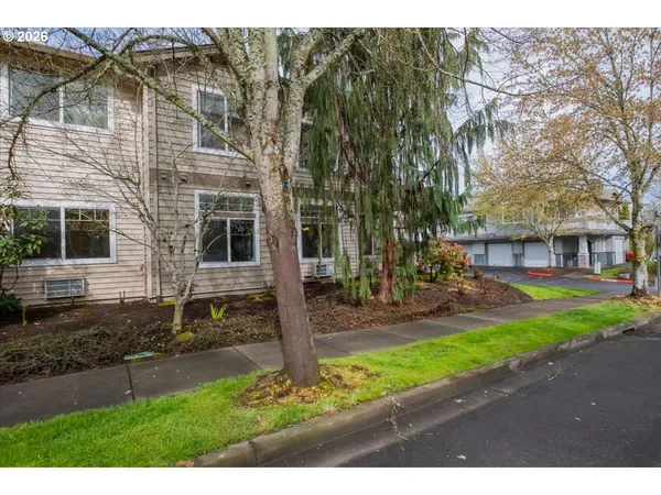$355,000 | 1807 Northeast 101st Avenue, Unit 101, Hillsboro, OR 97006