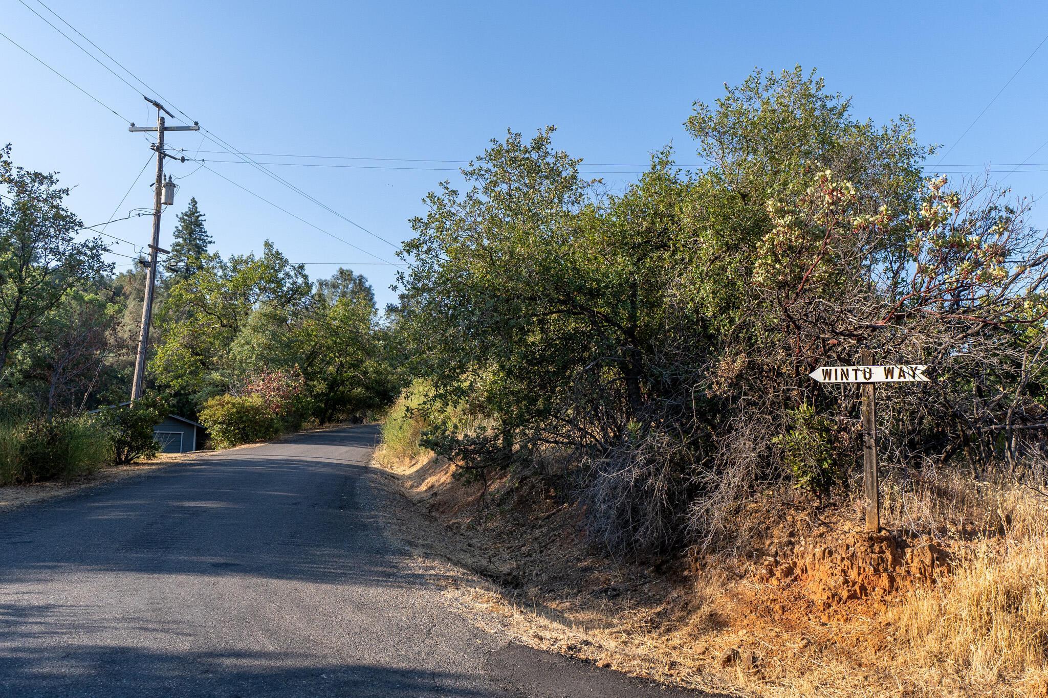0 Wintu Way Redding, CA 96003 - Photo 5 of 11 a pathway of a yard