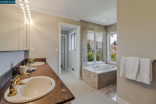 $2,495,000 | 1960 Joseph Drive, Moraga, CA 94556