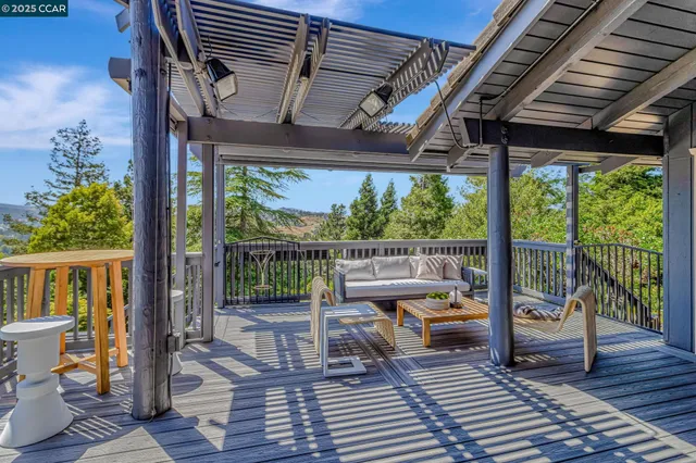 $2,495,000 | 1960 Joseph Drive, Moraga, CA 94556