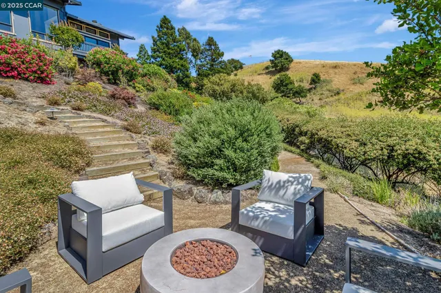 $2,495,000 | 1960 Joseph Drive, Moraga, CA 94556