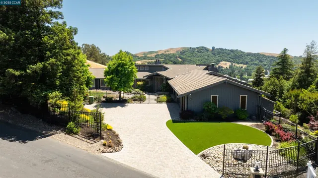 $2,495,000 | 1960 Joseph Drive, Moraga, CA 94556