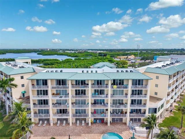 $2,100 | 8800 Bay Pines Boulevard, Unit 312, St. Petersburg, FL 33709