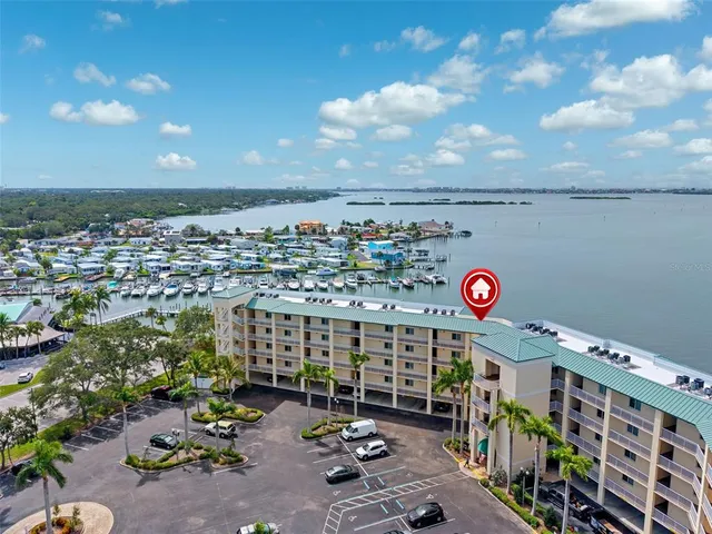 $2,100 | 8800 Bay Pines Boulevard, Unit 312, St. Petersburg, FL 33709
