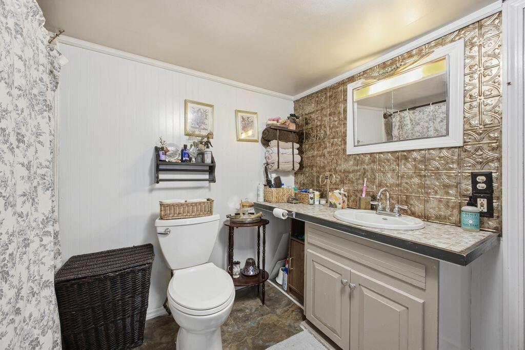 239 North Raymond Road Gray, ME 04039 - Photo 10 of 21 16__V5A3926