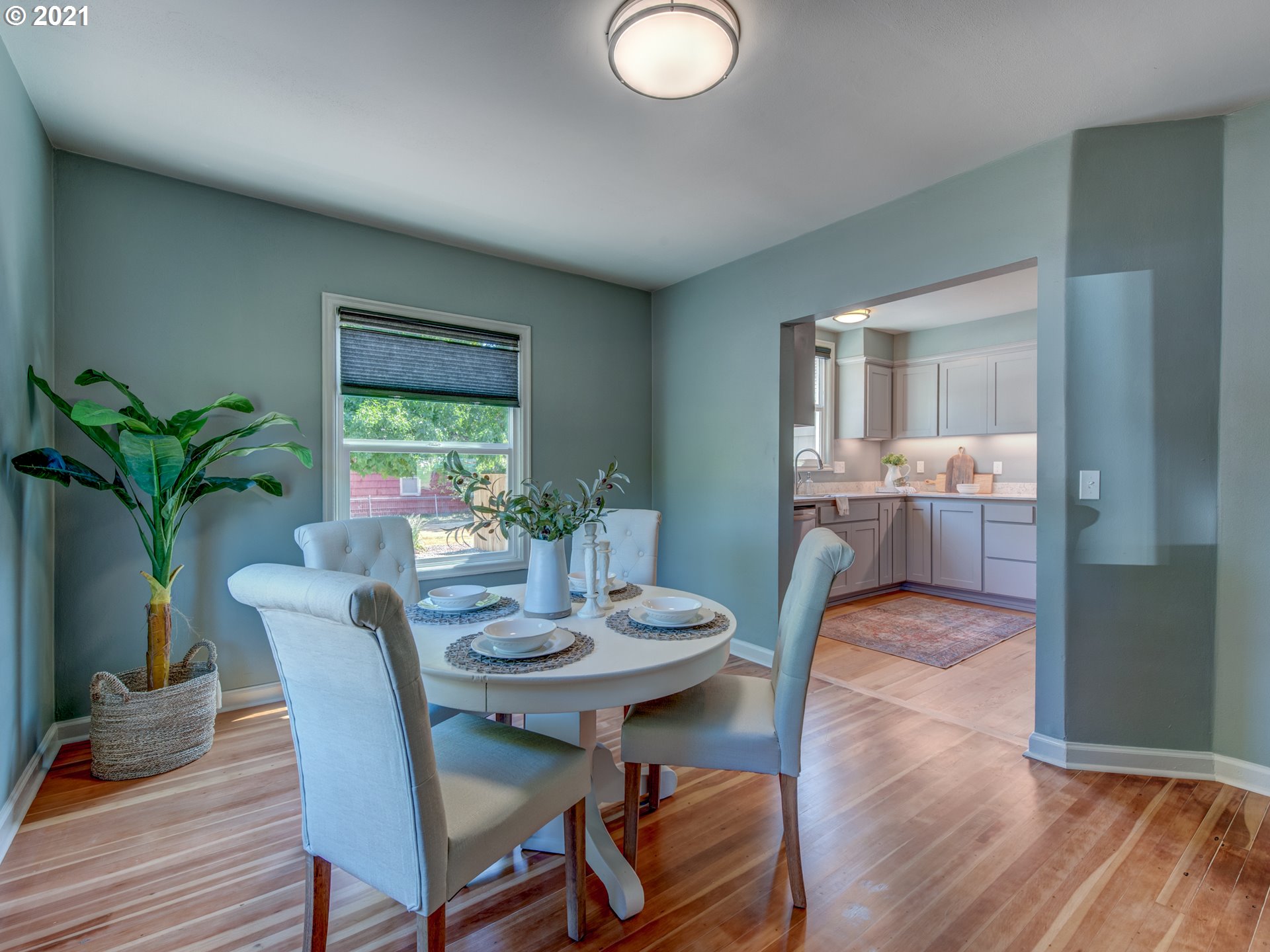 710 East 37th Avenue Eugene, OR 97405 - Photo 6 of 29