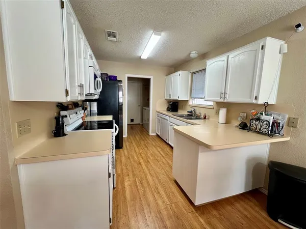 $319,000 | 5920 Hilltop Drive, Watauga, TX 76148