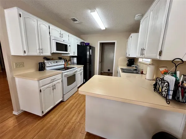 $319,000 | 5920 Hilltop Drive, Watauga, TX 76148