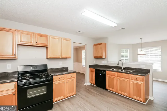 $2,320 | 6462 Dekeon Drive, Atlanta, GA 30349