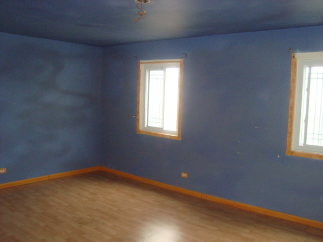 109 Cloverleaf Road Matteson, IL 60443 - Photo 15 of 25 an empty room with a window