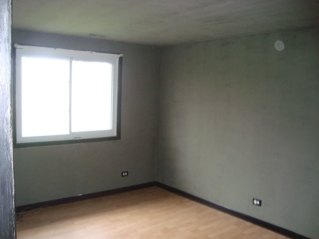 109 Cloverleaf Road Matteson, IL 60443 - Photo 21 of 25 an empty room with a window