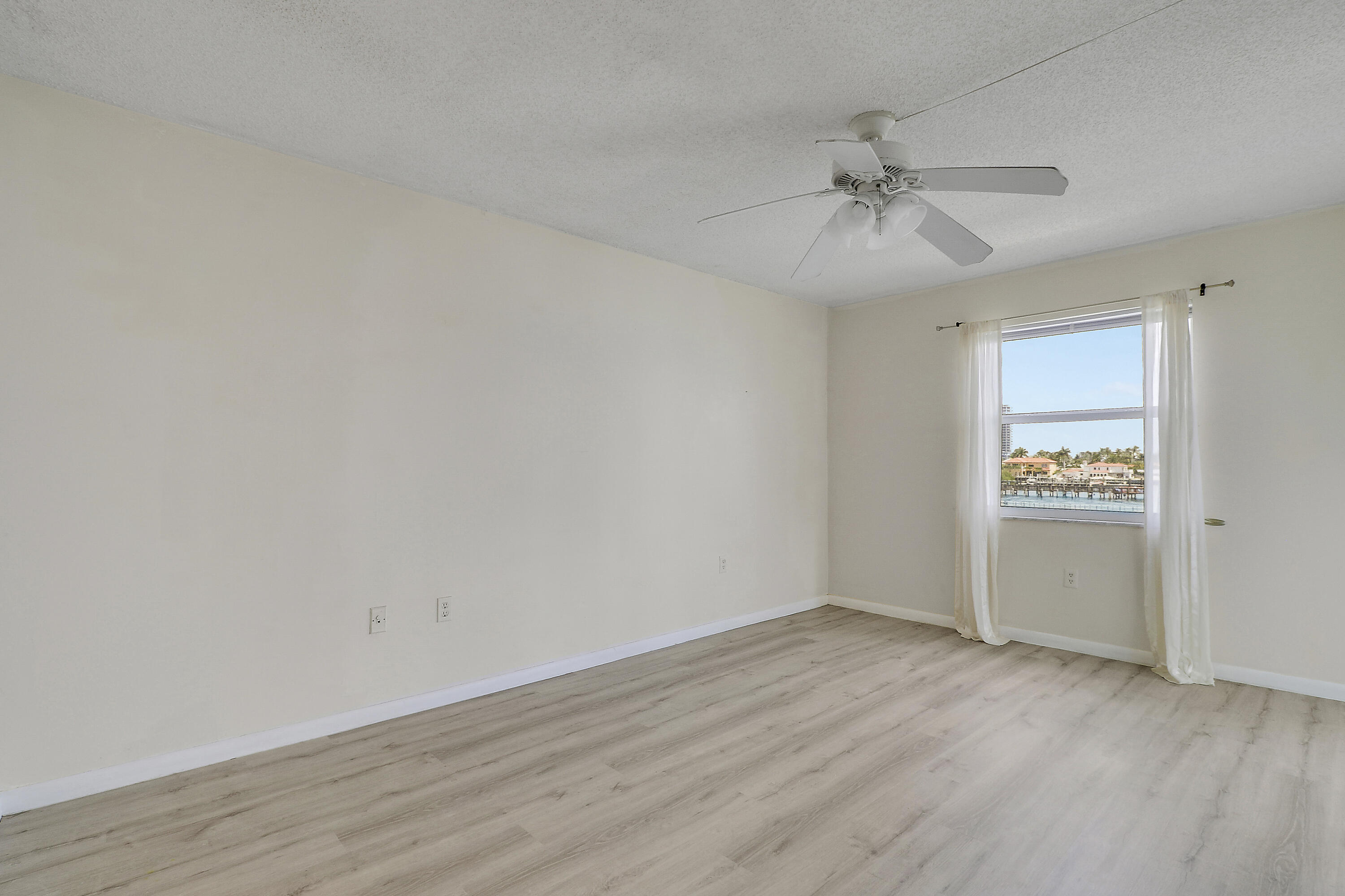 410 Wilma Circle, Unit 308 Riviera Beach, FL 33404 - Photo 3 of 37 House 1-8