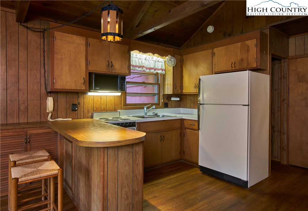 355 Paris Road Boone, NC 28607 - Photo 11 of 24 Gallery Image 11