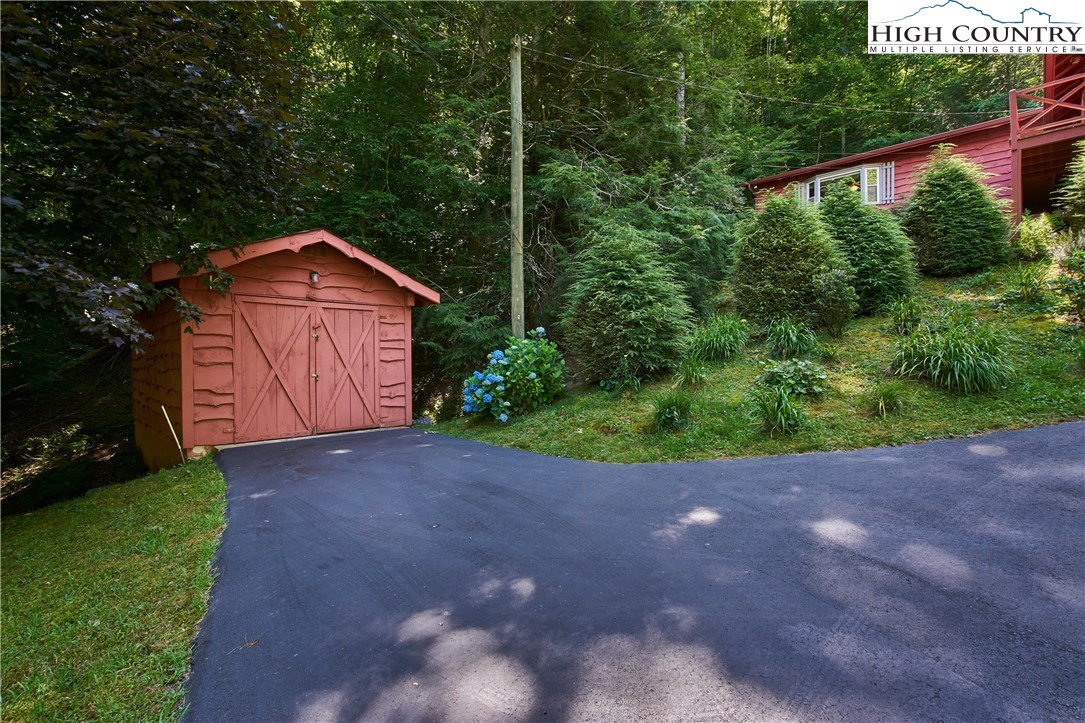 355 Paris Road Boone, NC 28607 - Photo 23 of 24 Gallery Image 23