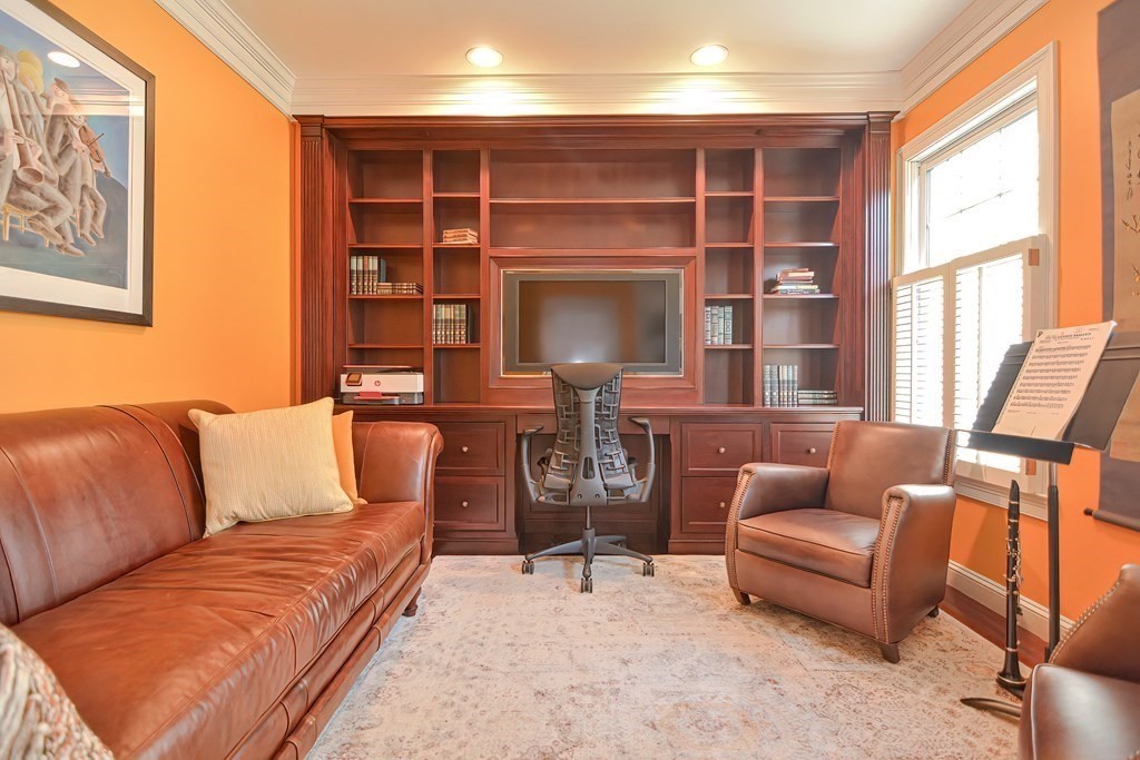 34 Russell Road Needham, MA 02492 - Photo 13 of 42
