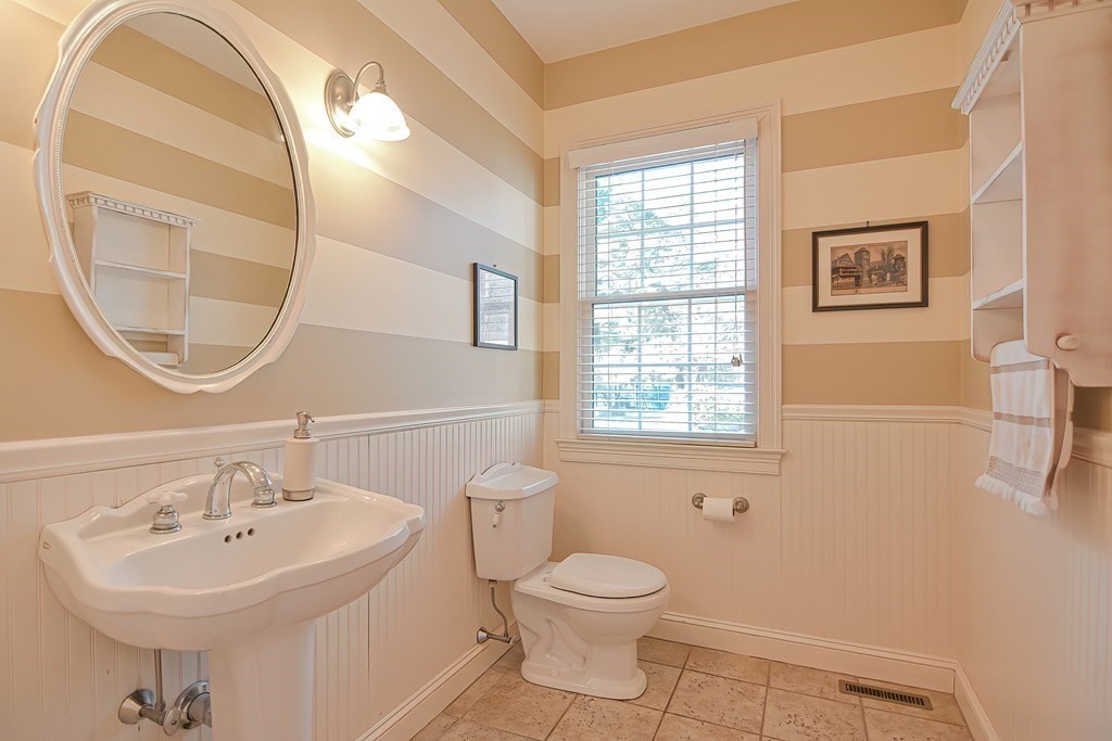 34 Russell Road Needham, MA 02492 - Photo 14 of 42