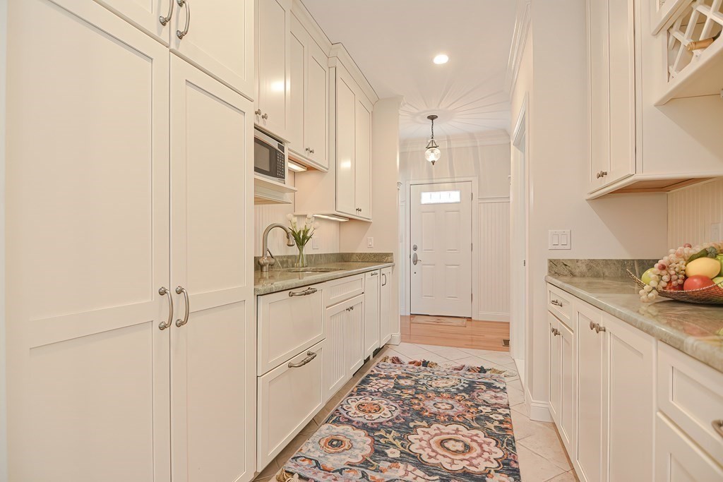 34 Russell Road Needham, MA 02492 - Photo 15 of 42