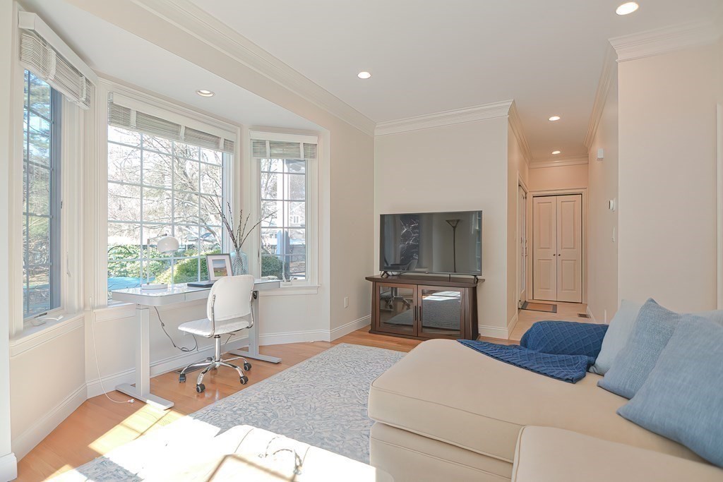 34 Russell Road Needham, MA 02492 - Photo 16 of 42