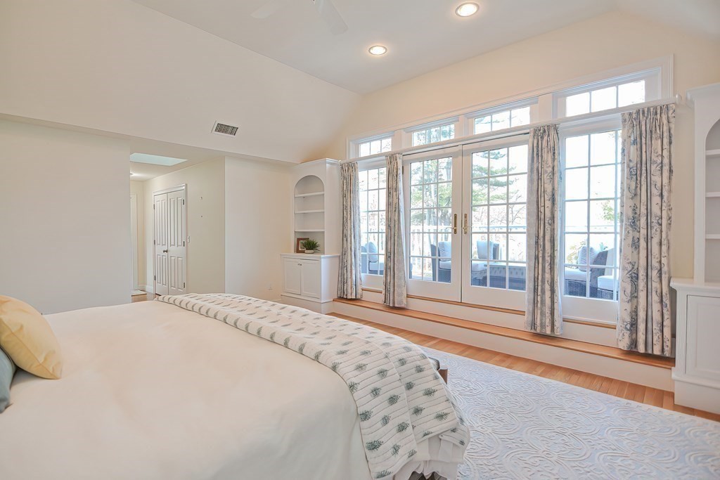 34 Russell Road Needham, MA 02492 - Photo 23 of 42