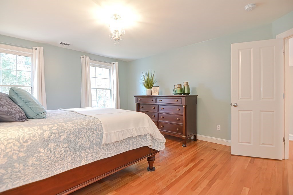 34 Russell Road Needham, MA 02492 - Photo 29 of 42