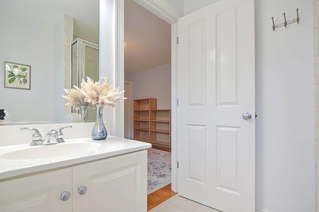 34 Russell Road Needham, MA 02492 - Photo 33 of 42