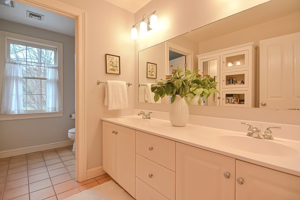 34 Russell Road Needham, MA 02492 - Photo 37 of 42