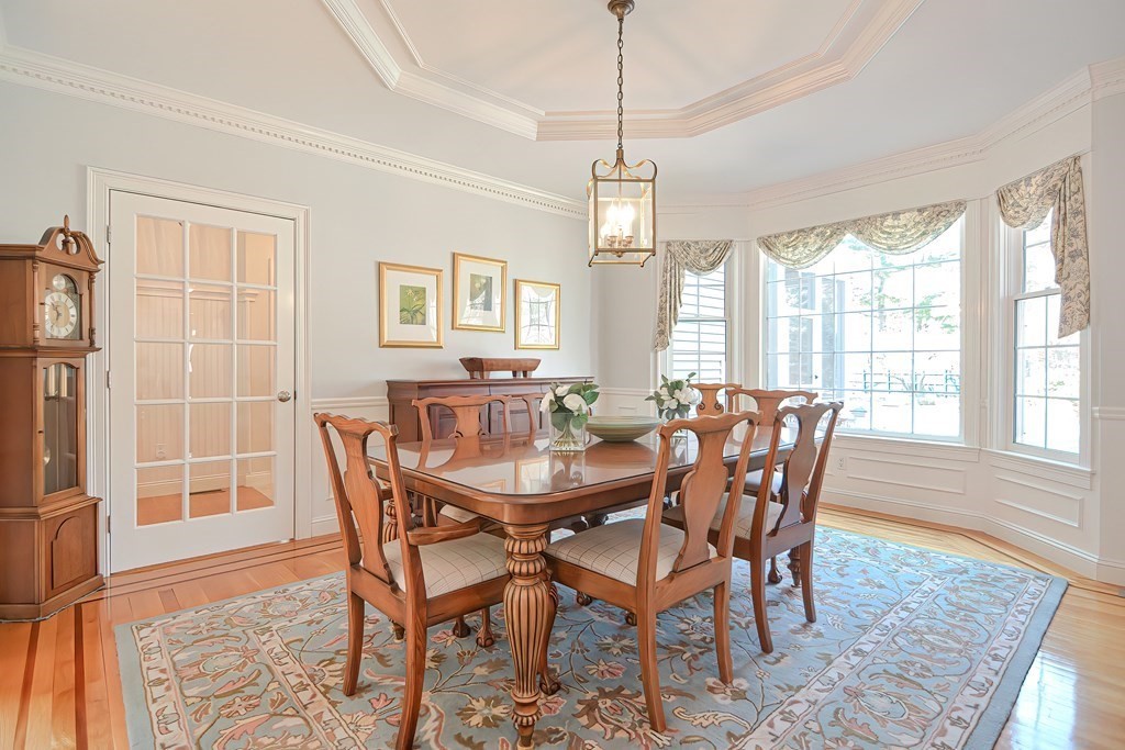 34 Russell Road Needham, MA 02492 - Photo 4 of 42
