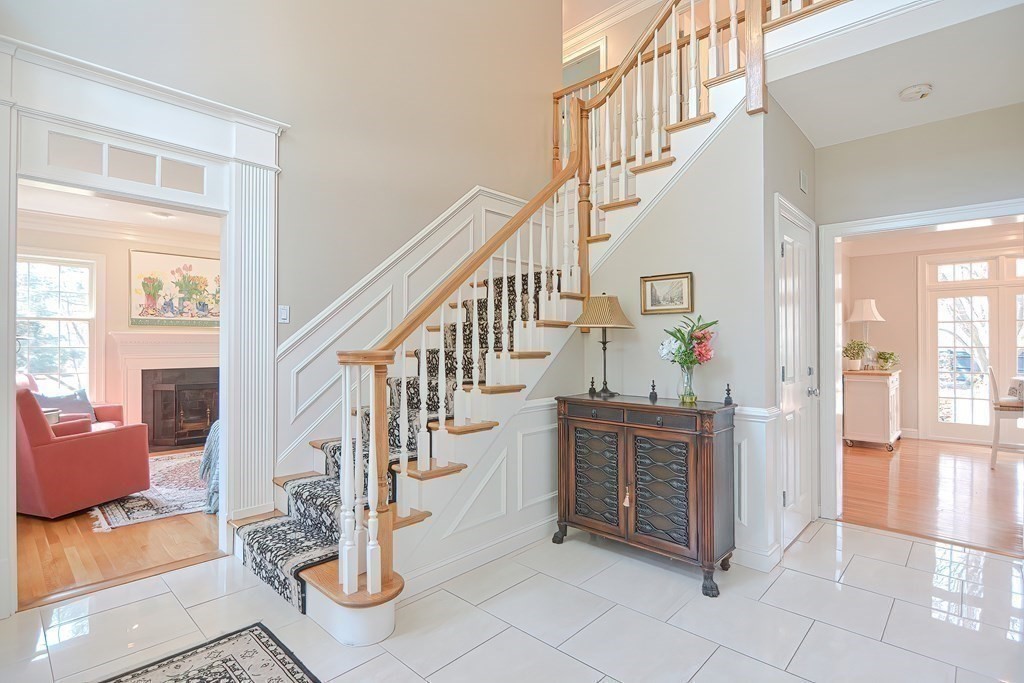 34 Russell Road Needham, MA 02492 - Photo 5 of 42