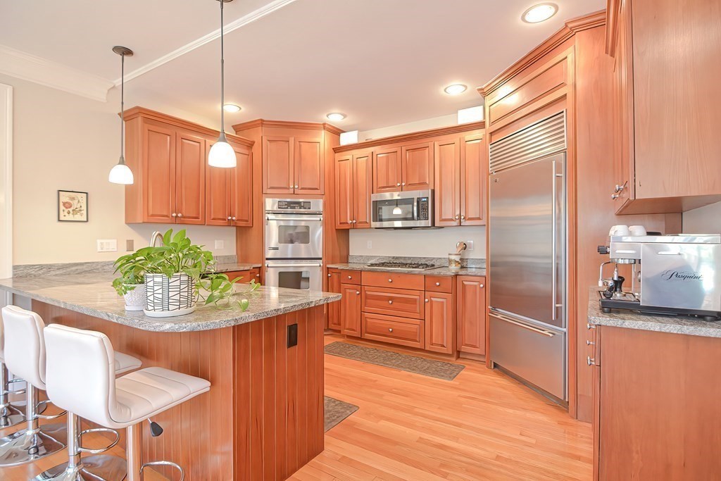 34 Russell Road Needham, MA 02492 - Photo 6 of 42
