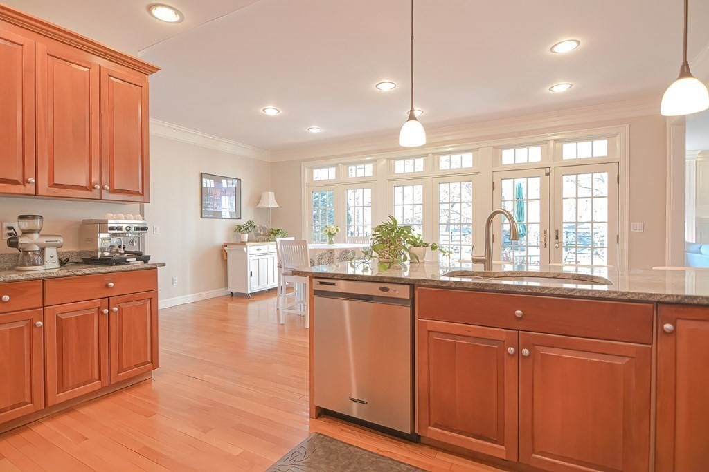 34 Russell Road Needham, MA 02492 - Photo 7 of 42