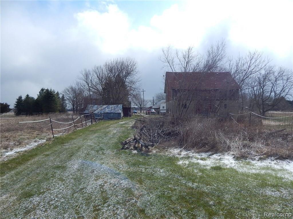 6945 Babcock Road Jeddo, MI 48032 - Photo 2 of 27 DSCN1817.JPG