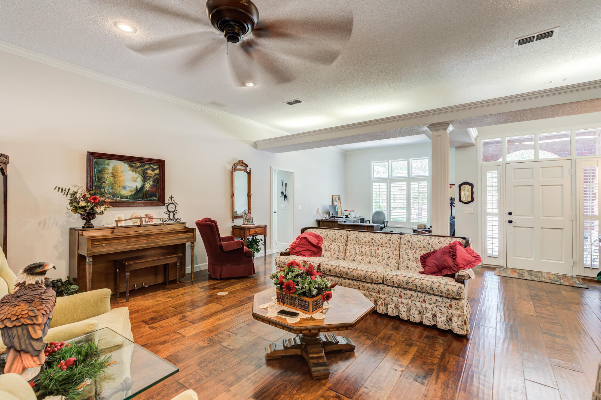 8511 C R 6920 Lubbock, TX 79407 - Photo 17 of 56 8511-CR-6920_Lubbock-TX_31_Living-Room