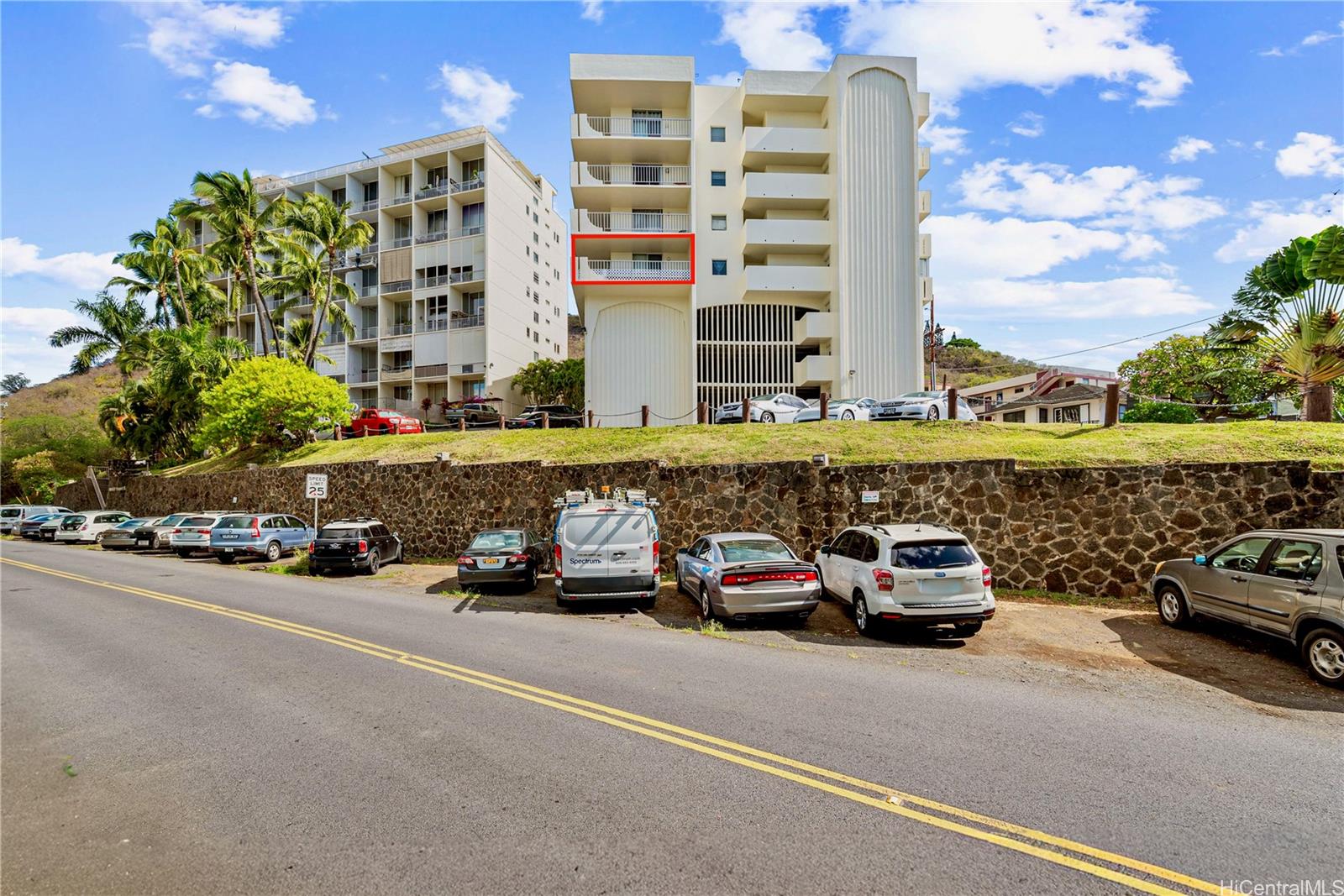 670 Prospect Street, Unit II501 Honolulu, HI 96813 - Photo 20 of 25 unit is outlined, plenty of street parking on Prospect St.