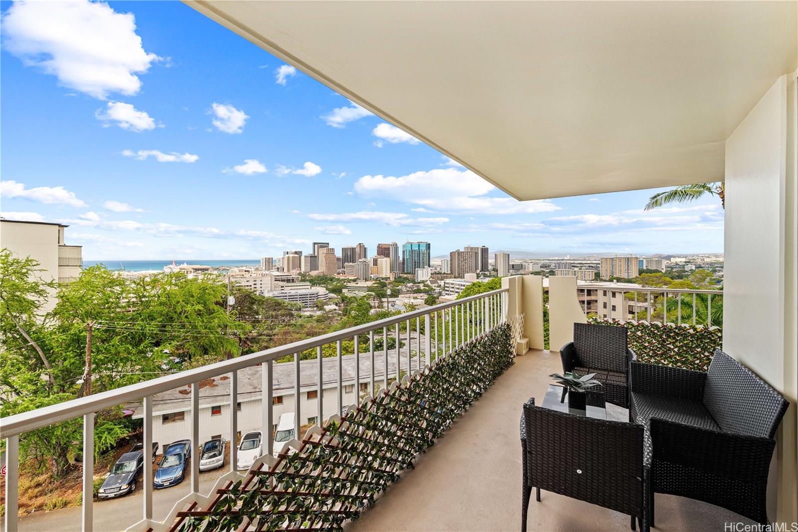 670 Prospect Street, Unit II501 Honolulu, HI 96813 - Photo 4 of 25 LARGE lanai for outdoor living