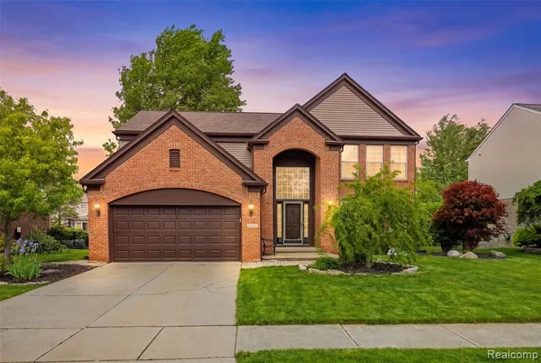 $509,999 | 17895 Crystal River Drive, Macomb, MI 48042