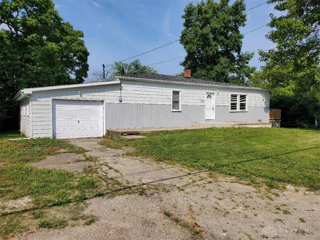3559 South Tecumseh Road Springfield, OH 45502 - Photo 1 of 18