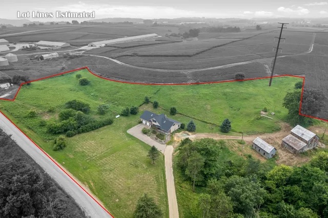 $350,000 | S3093 Baertsch Valley Road, Fountain City, WI 54629