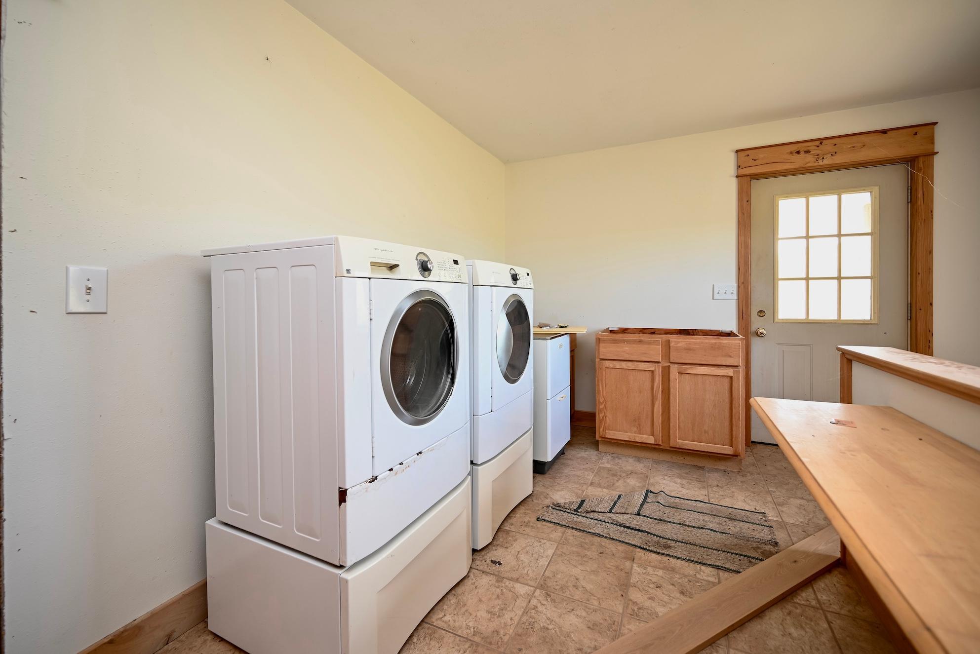 S3093 Baertsch Valley Road Fountain City, WI 54629 - Photo 13 of 38