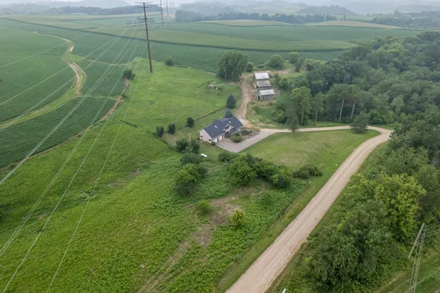 $350,000 | S3093 Baertsch Valley Road, Fountain City, WI 54629
