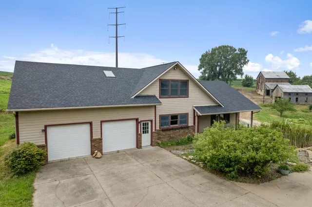 $350,000 | S3093 Baertsch Valley Road, Fountain City, WI 54629